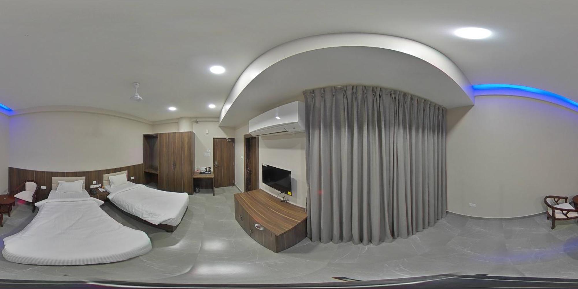 Tathastu Hotels & Banquet Hall Pipra Dewās Exteriér fotografie