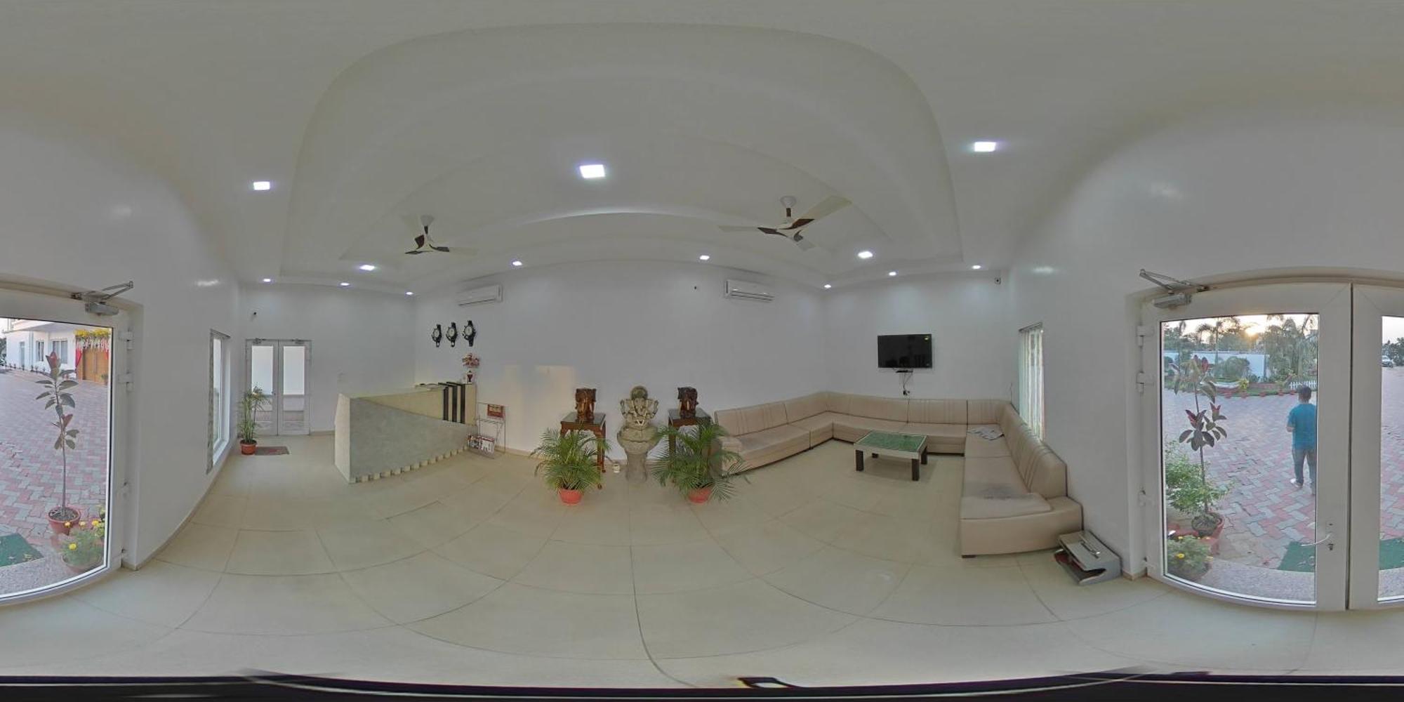 Tathastu Hotels & Banquet Hall Pipra Dewās Exteriér fotografie